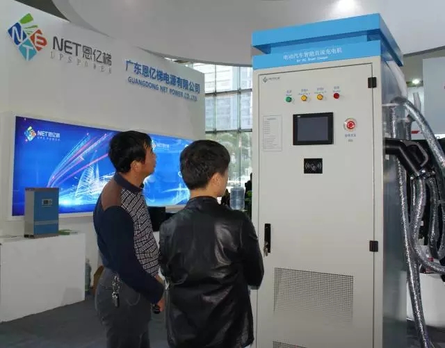 升博体育首页客服人员接待客户