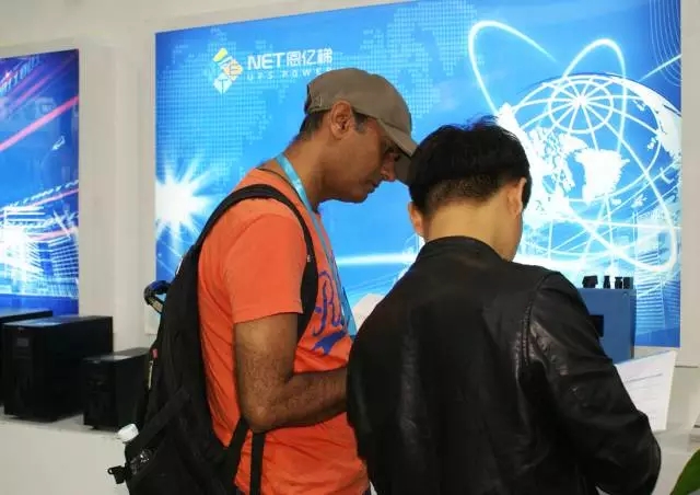 升博体育首页客服人员接待国外客户